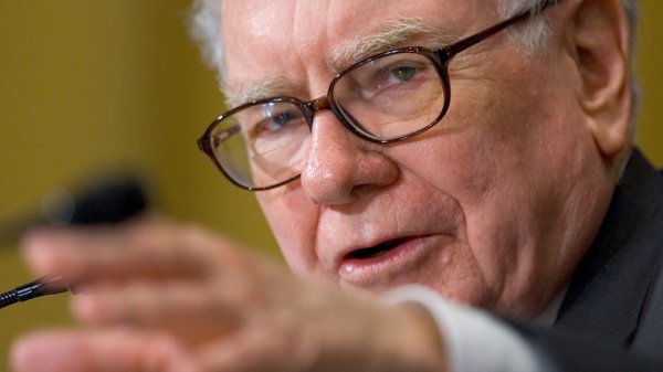 信捷策路 巴菲特股东大会精华版：批评拿贸易当武器，宣布年底交班