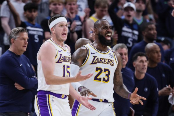 乐蒙网 美记：独行侠有可能以一份为期两年接近1200万美元的合同，签下自由球员拉塞尔